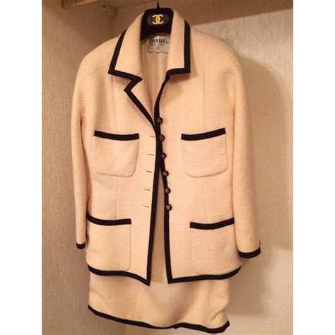 tailleur chanel occasion